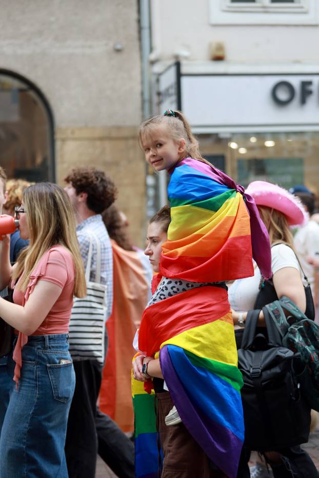 Zagreb: 25. Povorka ponosa LGBTIQ zajednice "Korak po korak, iskorak!"
