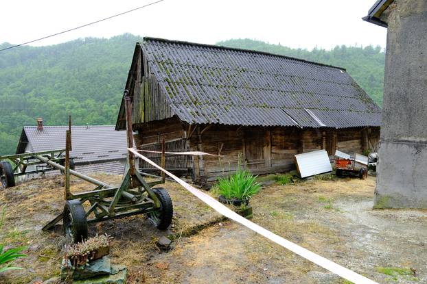 Aktiviralo se klizište kod Donjeg Jesenja koje prijeti kućama