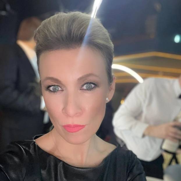 FOTO Zaharova bocnula Srbiju: 'Svjesni su rizika...';  Fotografije s njene svadbe 'zapalile' mreže