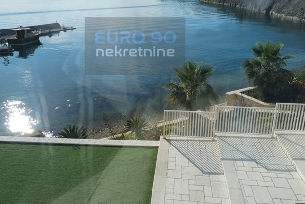 FOTO Oaza luksuza i privatnosti: Ova suvremena vila u Rtini ima sve što ste ikada mogli poželjeti