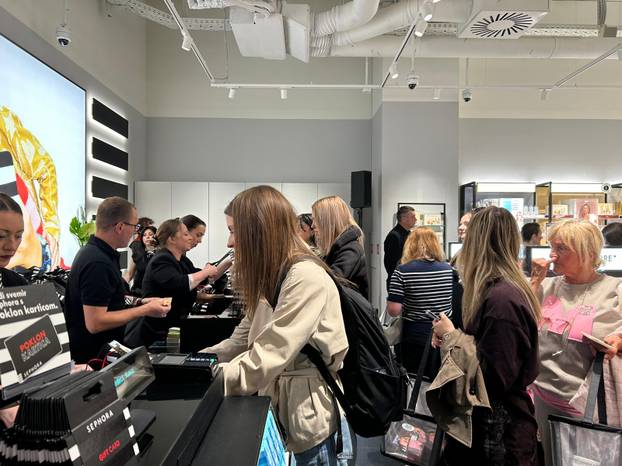 FOTO/VIDEO Sephora u Zagrebu otvorila vrata! Natasha Denona šminkala Zagrepčanke