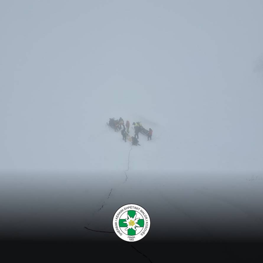 Užas u Crnoj Gori: Pred grupom planinara iz Hrvatske vodič se survao niz klisuru i poginuo