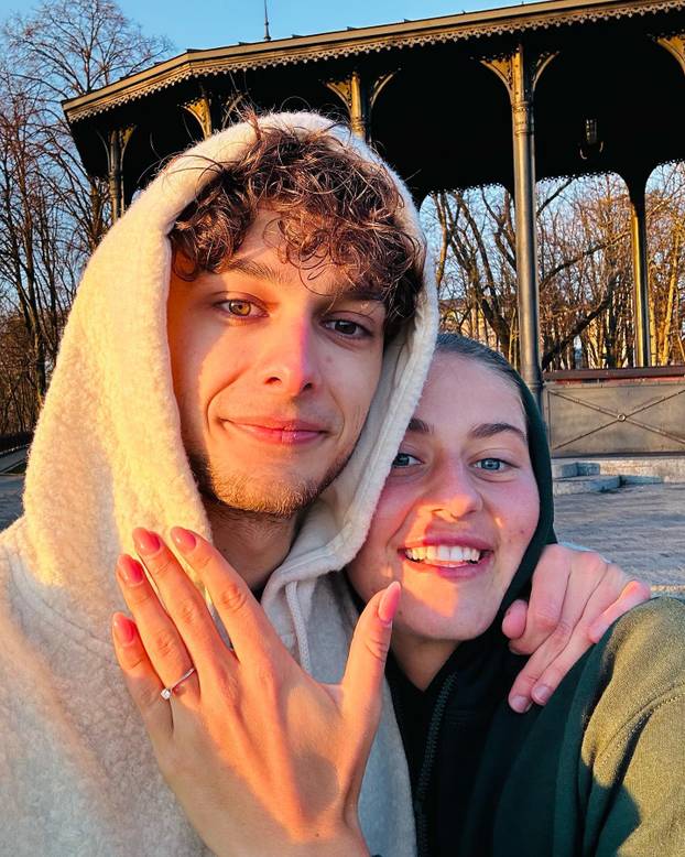 FOTO Udružila se sa Srpkinjom za najljepši teniski par. Fanove često časti golišavim fotkama