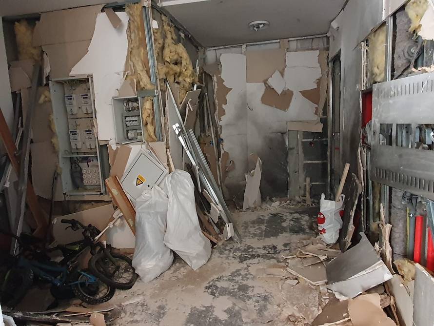 VIDEO Dan nakon eksplozije: 'Ljudi ni ulazna vrata nemaju, bojimo se da se ovo ne ponovi'