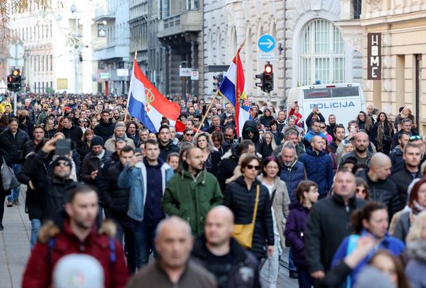 FOTOGALERIJA Ovo su snimke sa velikog prosvjeda protiv Covid mjera u središtu Zagreba...
