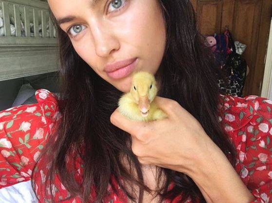 Irina Shayk je 'ukrala show': Prošetala u prozirnom bodiju