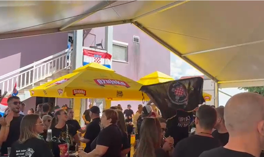VIDEO Fantazija u Sinju! Fan zonu na putu prema Hipodromu zagrijava DJ  s kućnog balkona