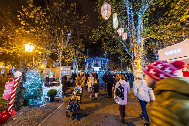 Zagreb: Ugođaj na Zagrebačkom Adventu