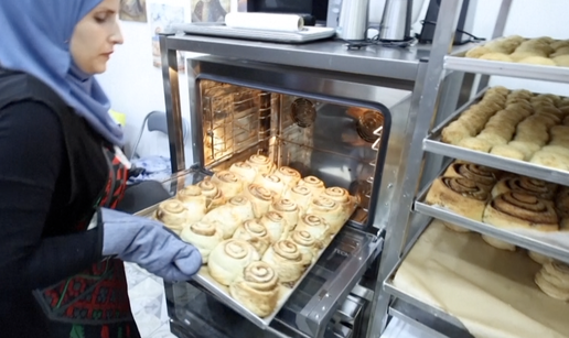 VIDEO Iz Gaze pobjegla u Mostar pa otvorila pekaru: 'Sve što zaradim šaljem svojima'