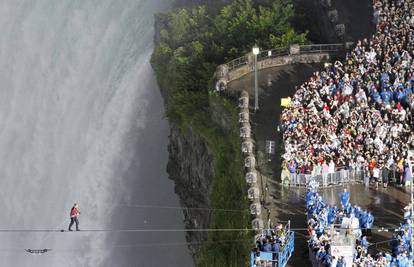 Što je sljedeće? Nik Wallenda prešao preko Niagare na užetu