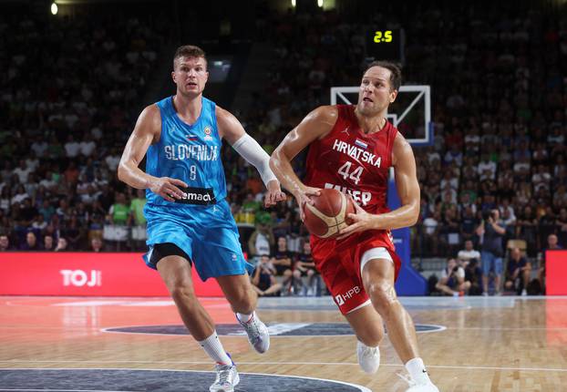 Košarkaši Slovenije svladali su Hrvatsku 94:88 u pripremnoj utakmici za Eurobasket