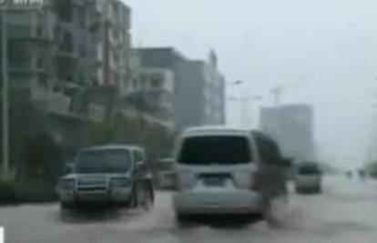 Tornado na jugu Kine ubio 25 ljudi, 150 je ozlijeđenih