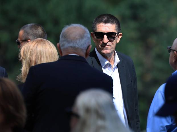 Zagreb: Posljedni ispraćaj novinara Roberta Valdeca 