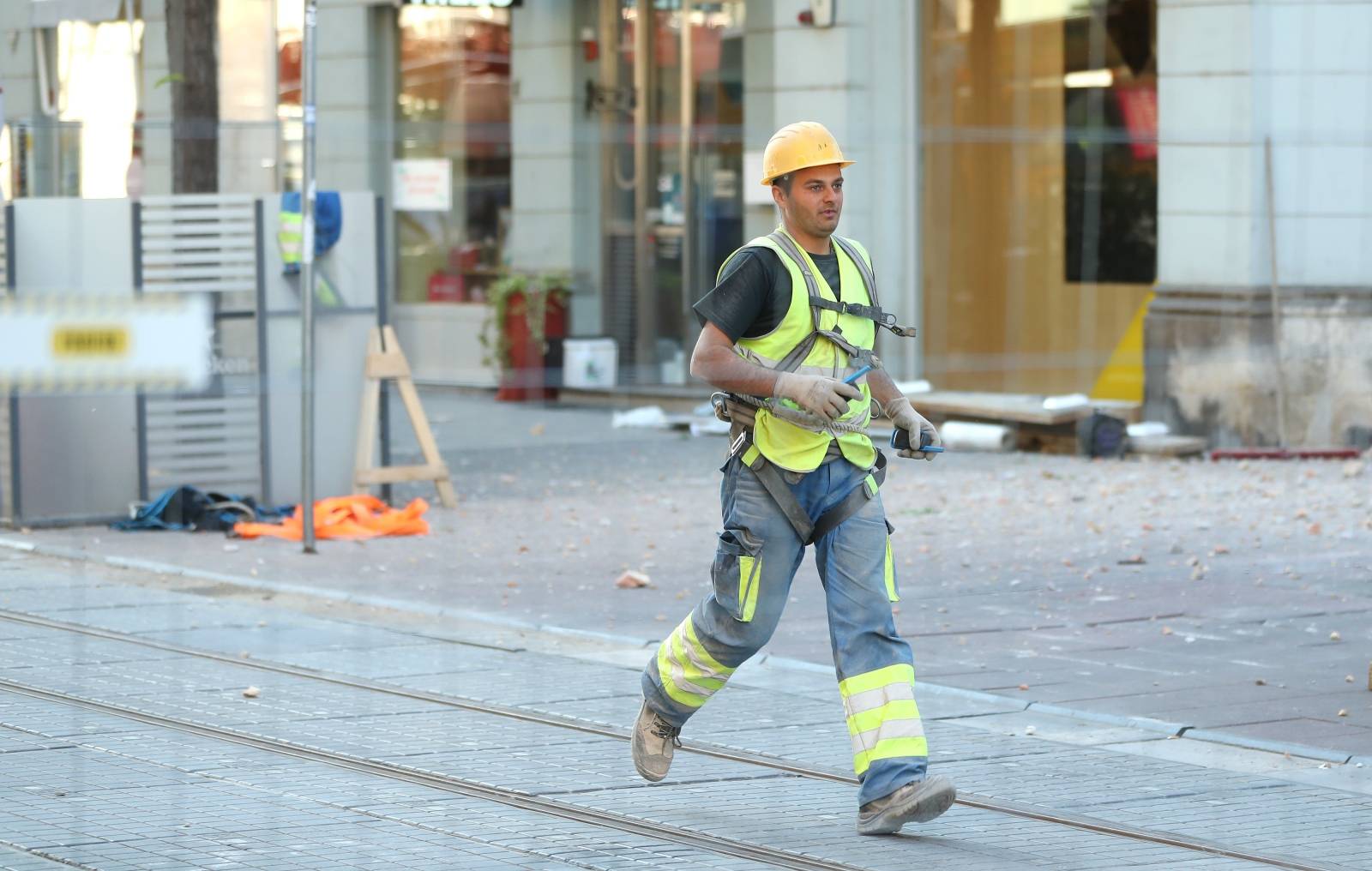 Zagreb: Skidanje kupole na križanju Kurelčeve i Jurišićeve ulice