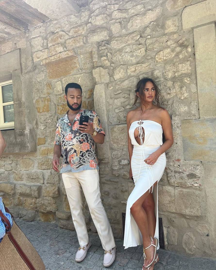 Chrissy Teigen otkrila istinu o gubitku sina: 'Postalo je jasno da Jack neće preživjeti, a ni ja'