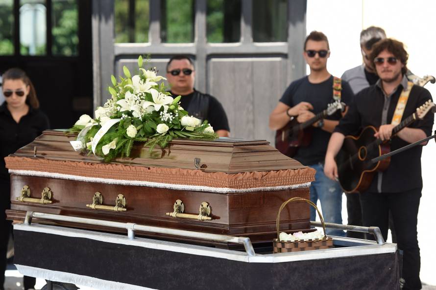 Varaždin u crnom: Prijatelji i obitelj oprostili se od Nikole...