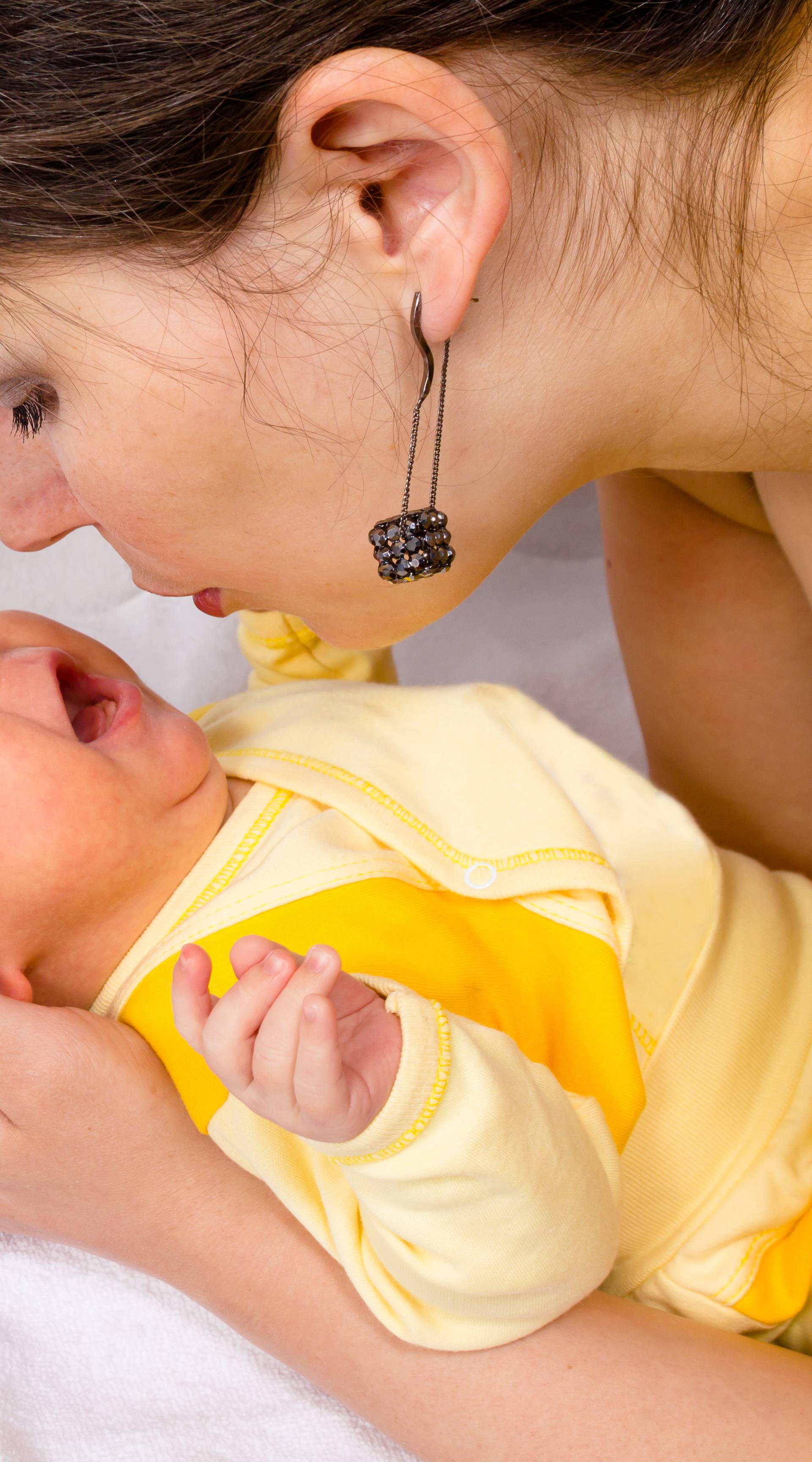 Bebin plač dira nas u mozak  i mijenja razinu hormona u tijelu