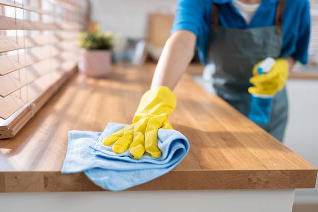 Close,Up,Hand,Cleaning,Home,And,Wiping,With,Microfiber,Cloth
