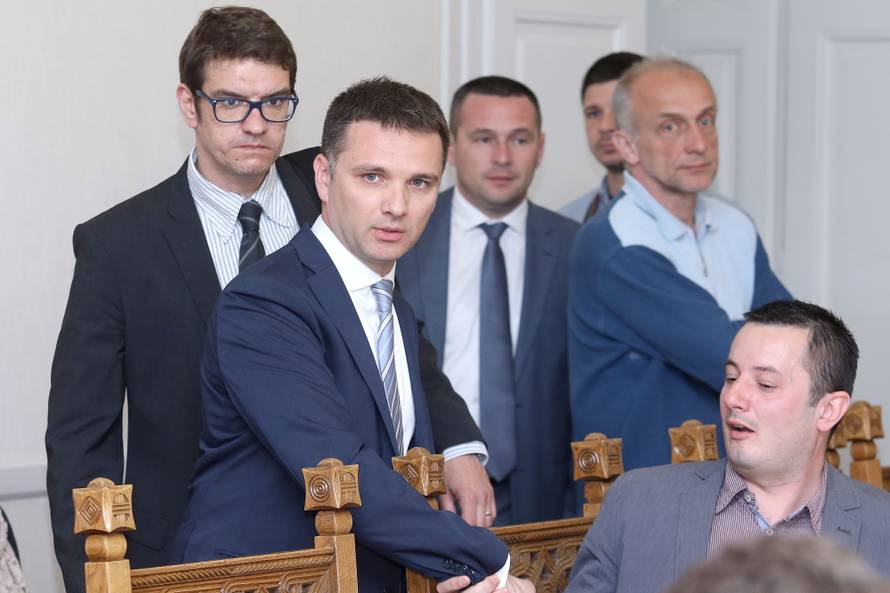 Ustavni sud treba reći koji je razuman rok za nove ministre