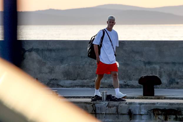 EKSKLUZIVNO Zadar: Dani Olmo s djevojkom i prijateljima odmara na luksuznoj jahti