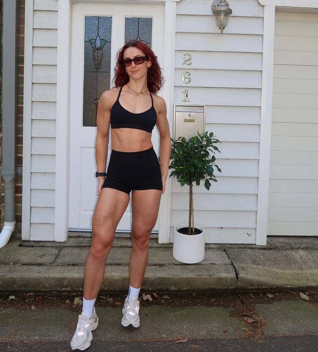 FOTO Tijelo joj je spektakl i nema ni grama masti: Ovako izgleda savršena trenerica!