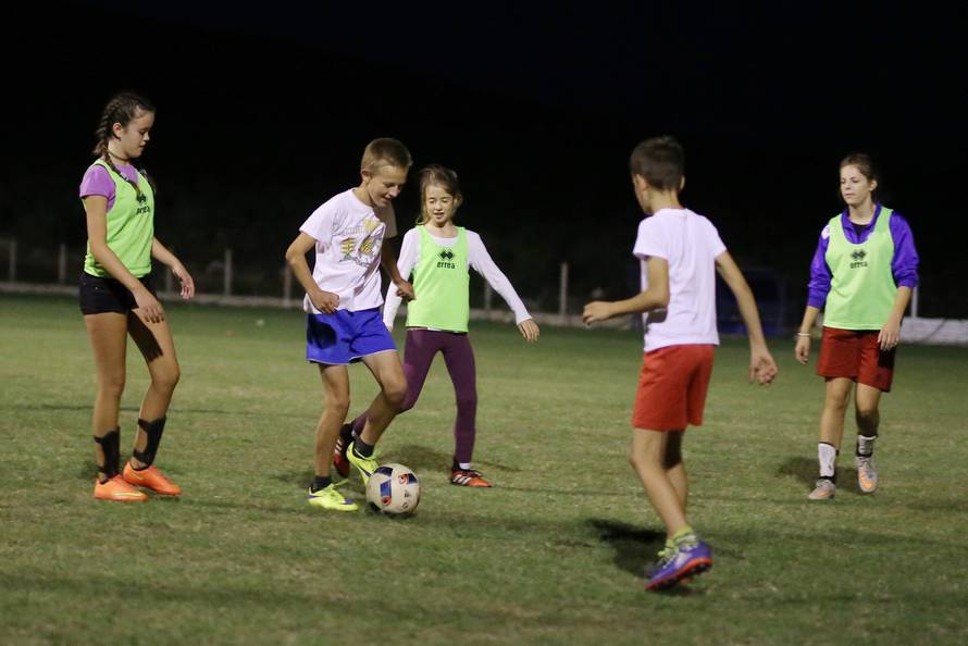 Za Guinnessa: U Vrčevu igra  21 nogometaš istog prezimena!