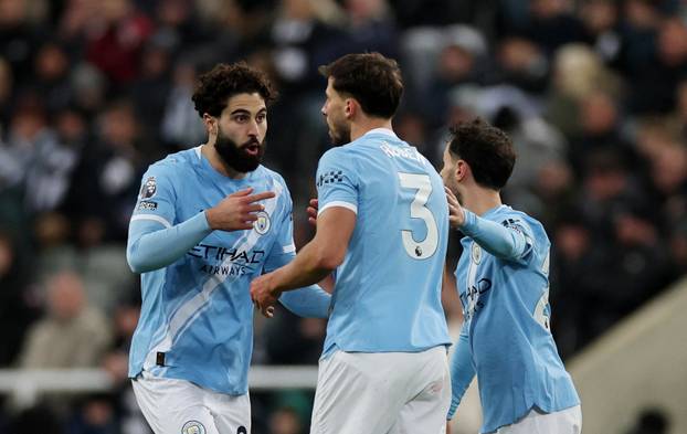 Premier League - Newcastle United v Manchester City