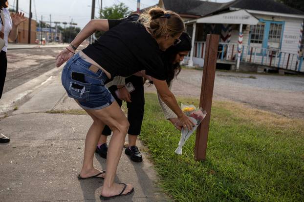 ICE agent fatally shoots Mexican motorist in Texas during vehicle stop, agency says