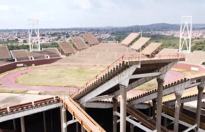 Ovo su najneobičniji i najružniji nogometni stadioni na svijetu