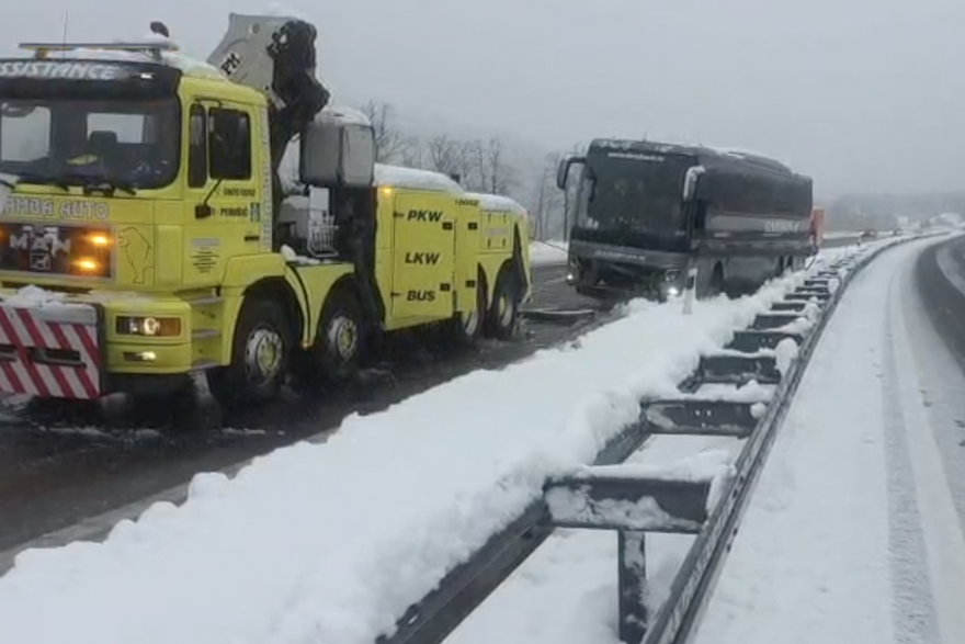 Bus za Me&dstrok;ugorje zapeo na A1