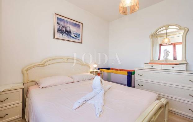 FOTO Netko u Hrvatskoj prodaje kuću na samoj obali: 'Spaja se s morem.' Cijena će vas iznenaditi