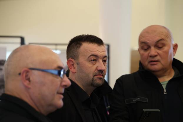 Vukovar: Otvorenje multimedijalne izložbe ratne fotografije "Vukovar 91"