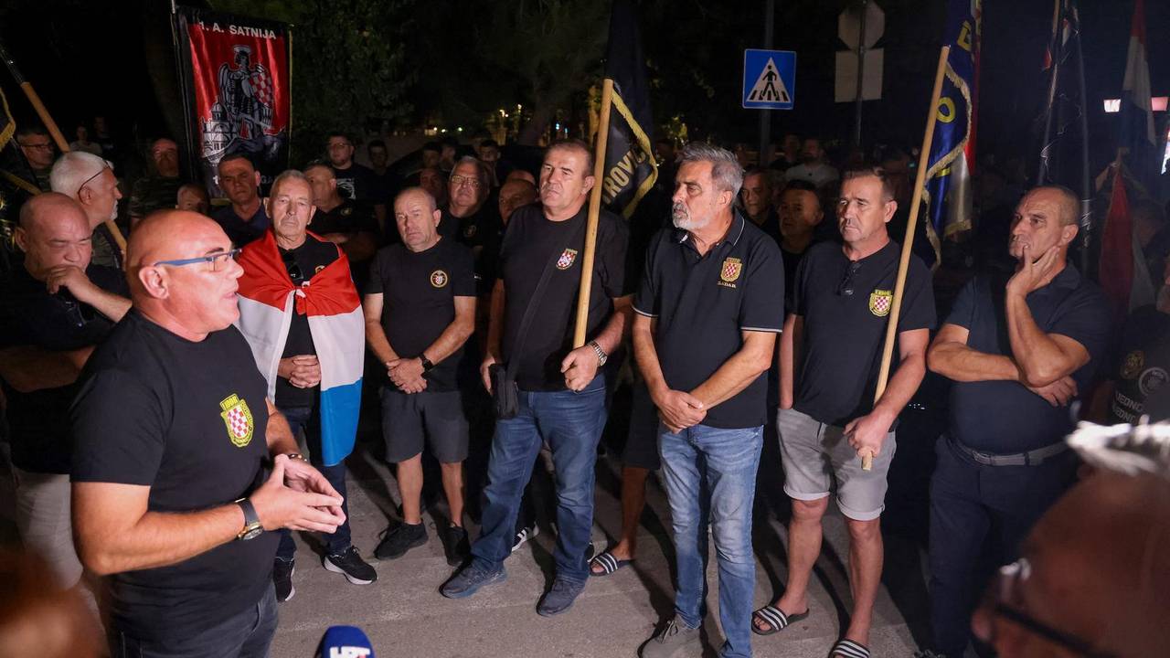 FOTO Uz Thompsonove hitove branitelji u Benkovcu bunili se protiv festivala kojeg nema