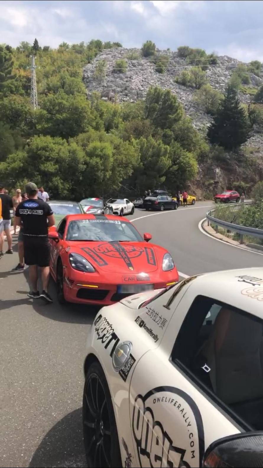 Sudar od par milijuna kuna: Čeh je skršio Ferrari kod Karlobaga