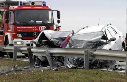 U teškoj nesreći na osječkoj obilaznici poginula dva vozača