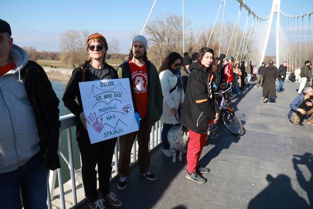 Osijek: Studenti dali podršku kolegama iz Srbije 
