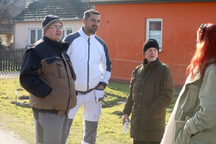 U Novoselcu izbio požar na objektu u kojem se nalazi osam stanova