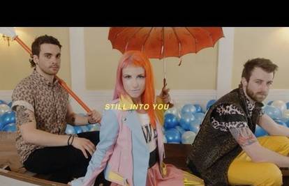 Paramore objavili novi spot za svoju pjesmu "Still Into You"
