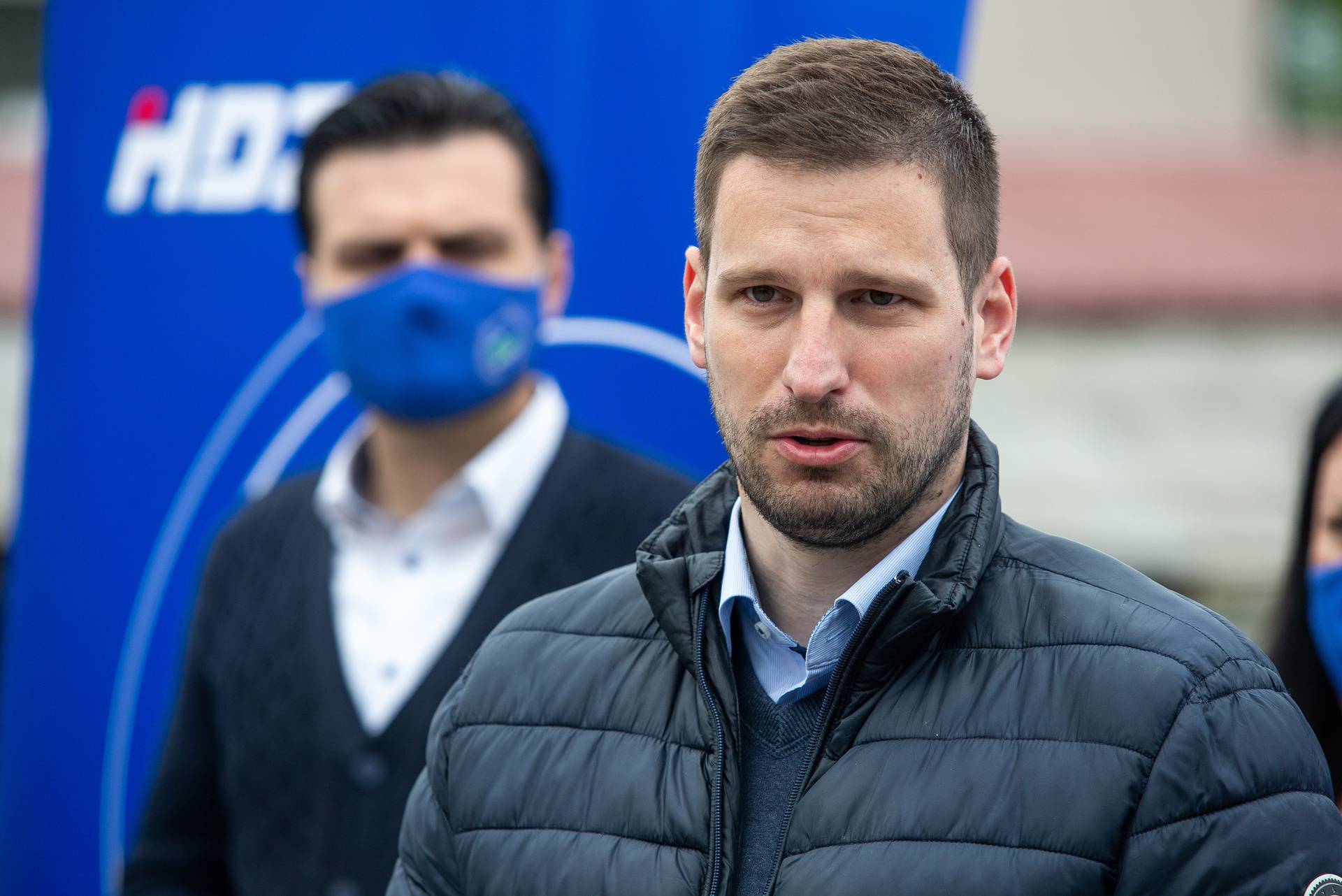 Kandidat za osječkog gradonačelnika Ivan Radicć obratio se medijima