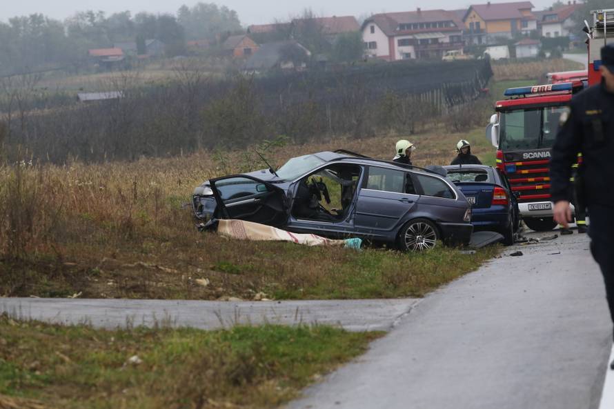 Detalji strave: BMW-om prešao u suprotan smjer, troje mrtvih