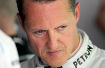 Prve službene vijesti: Schumi nije dobro, ne može ni stajati