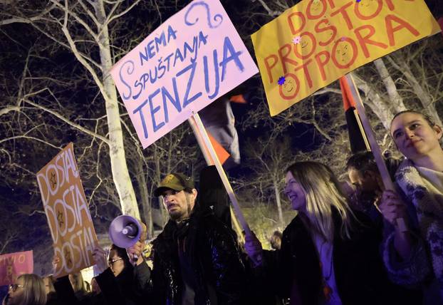 Zagreb: Održan jubilarni 10. Noćni marš za prava žena "Žene – kičma otpora"
