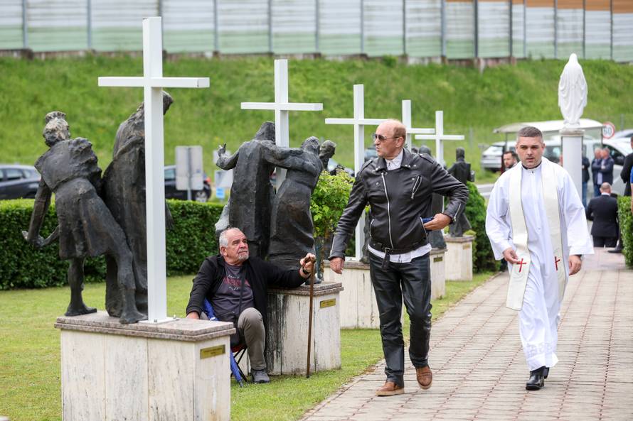 Andrej Plenković na svetoj misi u Crkvi Muke Isusove u Maclju