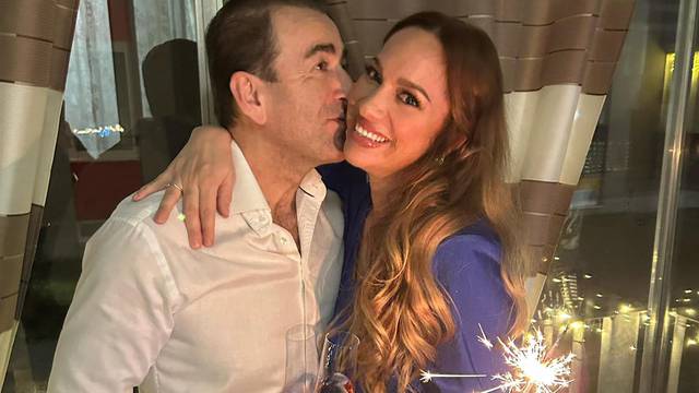 Simona Mijoković u zagrljaju sa suprugom poručila: 'Puzala sam po podu u tišini zida mog stana'
