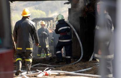 Podstanar pokušao ugasiti požar i lakše se ozlijedio