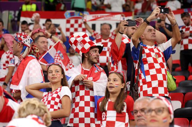 KATAR 2022 - Navijači na stadionu uoči početka utakmice između Hrvatske i Belgije