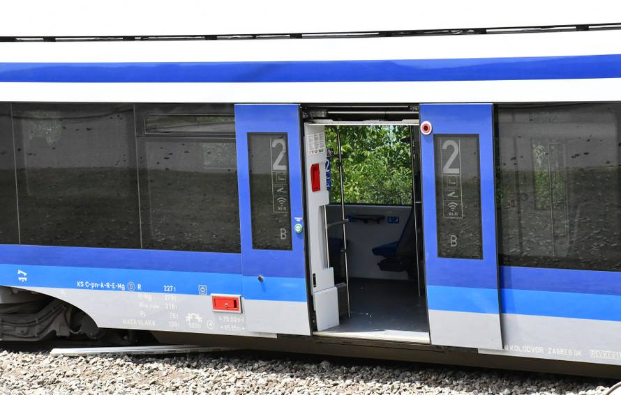 Vozač koji je poginuo u naletu vlaka kod Sl. Broda nije stao na zvučnu i svjetlosnu signalizaciju