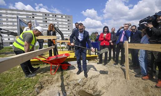 FOTO Političari tri godine imaju za 'planiranje'. Četvrte posvud grade, kopaju, obnavljaju...
