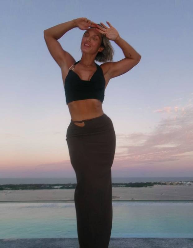 Ona diktira pravila u fitnessu - pa pogledajte samo te noge!