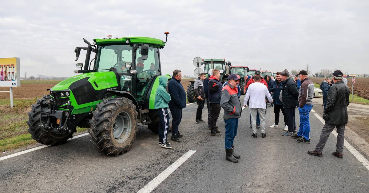 Farmers face challenges as they try to cross border without permission